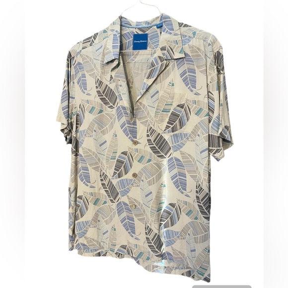 Tommy Bahama Button Down Hawaiian Shirt - Picture 1 of 3